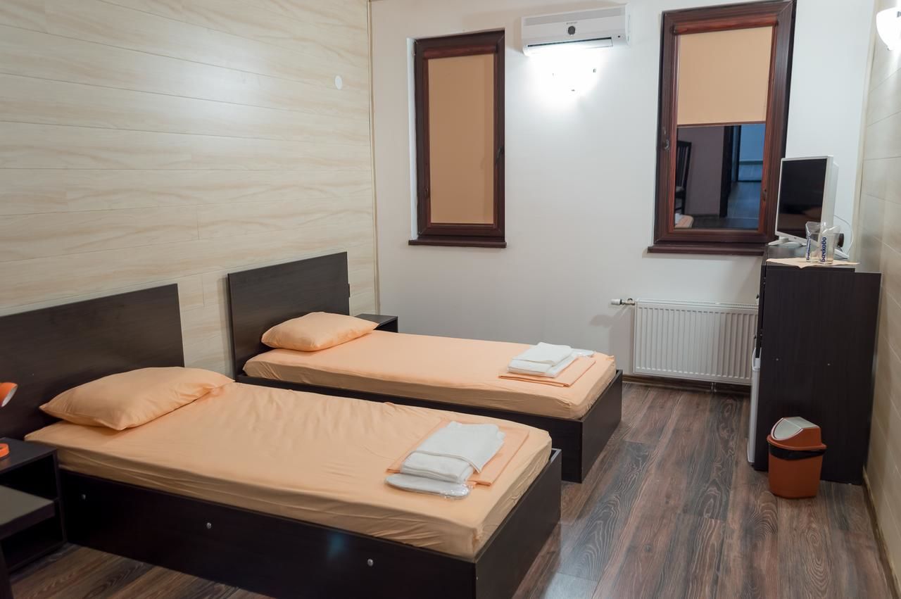 Мотели Complex Friends Плевен-34