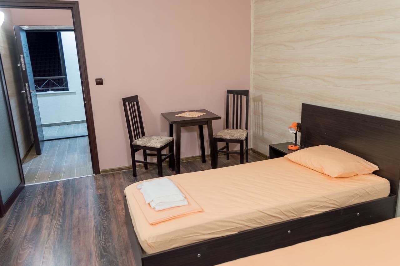 Мотели Complex Friends Плевен-35