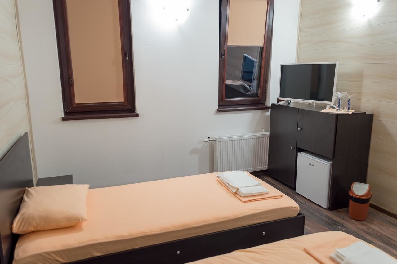 Мотели Complex Friends Плевен-37