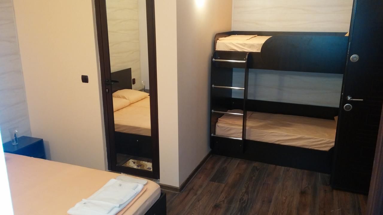 Мотели Complex Friends Плевен-39